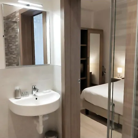 Apartment Via Poma Apartments&rooms *